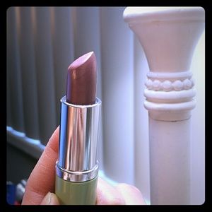 Clinique bamboo pink lipstick